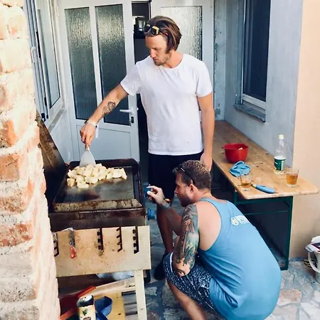 Backpackers 旅馆 *