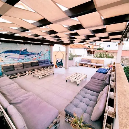 Backpackers Hostel *