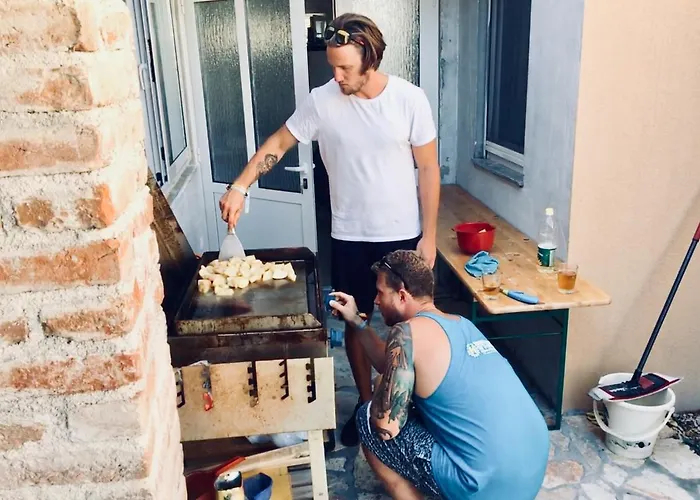 Backpackers 旅馆 *