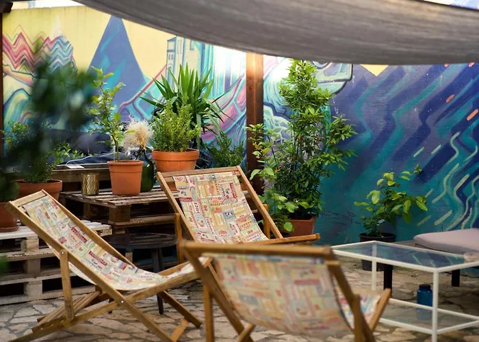 旅馆 Backpackers *